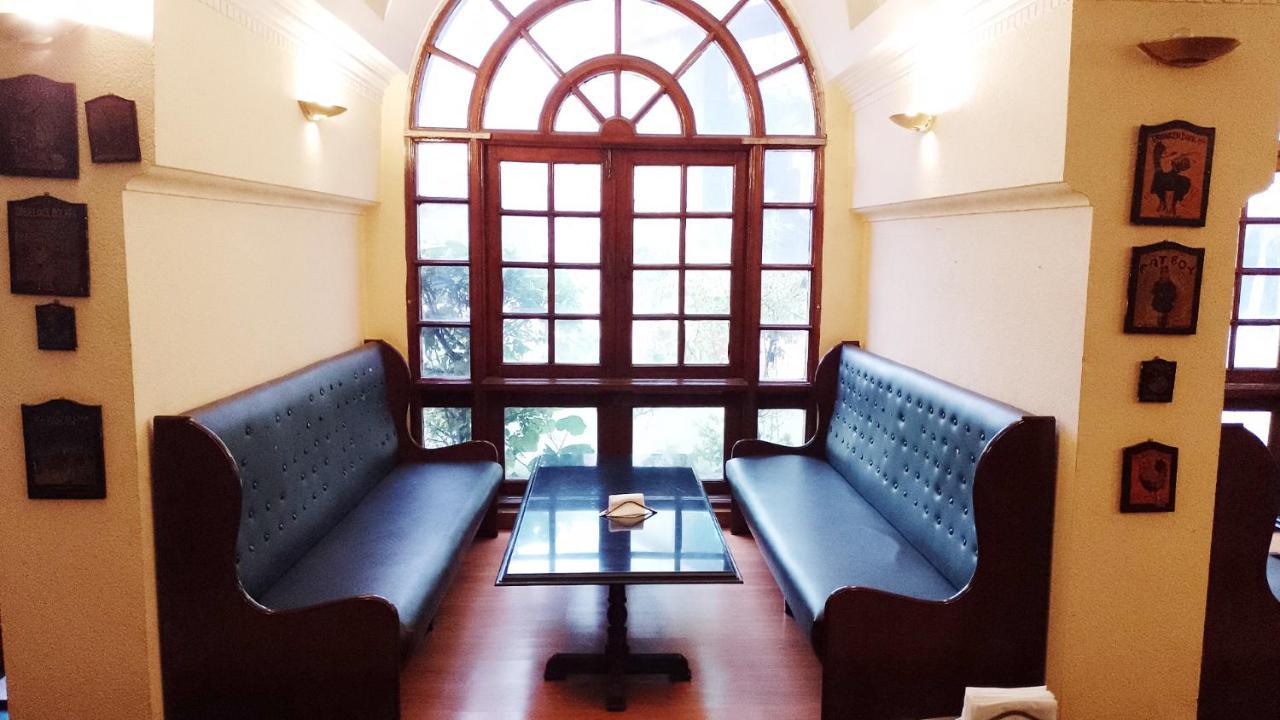 Goa Country Club Hotel Gurgaon Bagian luar foto