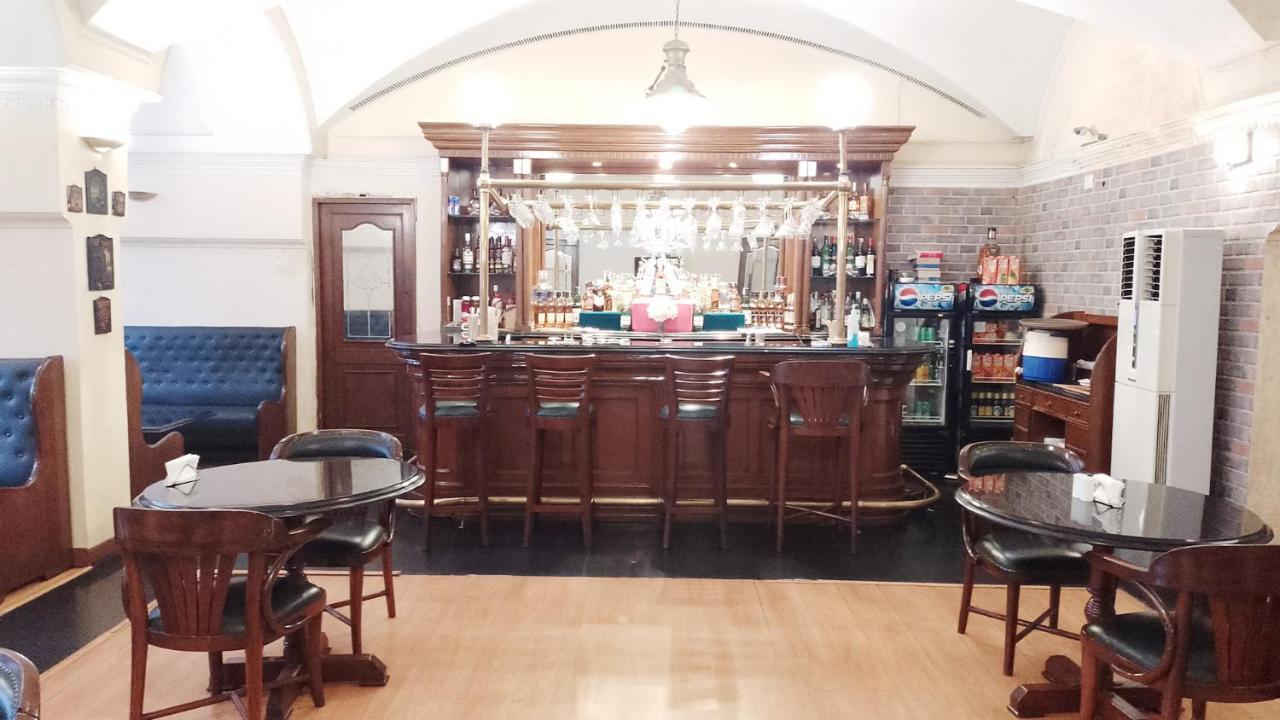 Goa Country Club Hotel Gurgaon Bagian luar foto