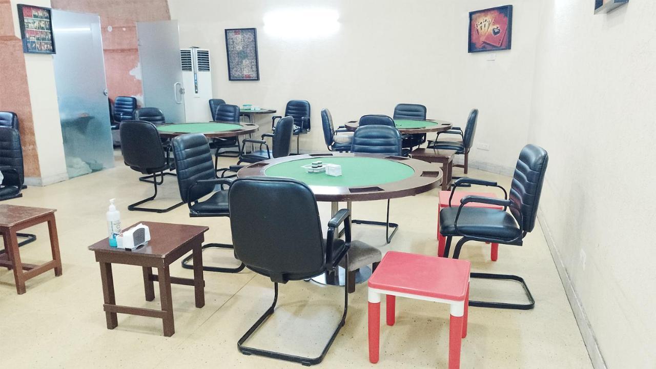Goa Country Club Hotel Gurgaon Bagian luar foto