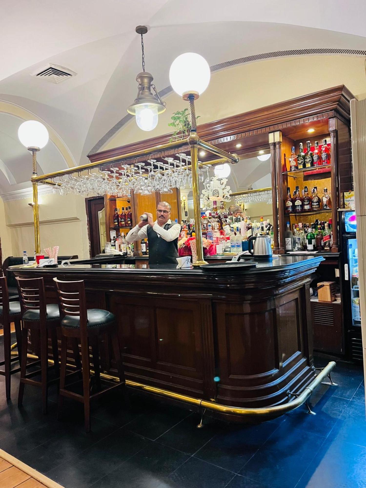 Goa Country Club Hotel Gurgaon Bagian luar foto