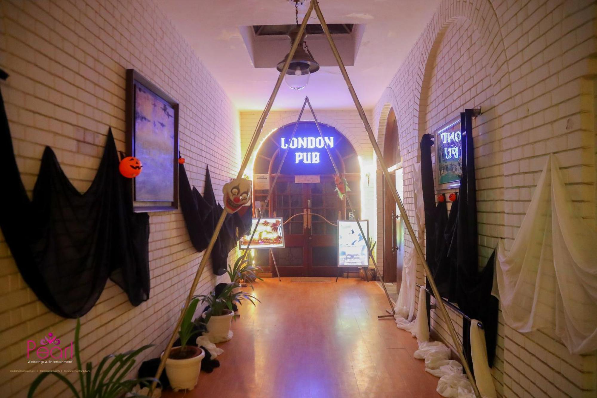 Goa Country Club Hotel Gurgaon Bagian luar foto